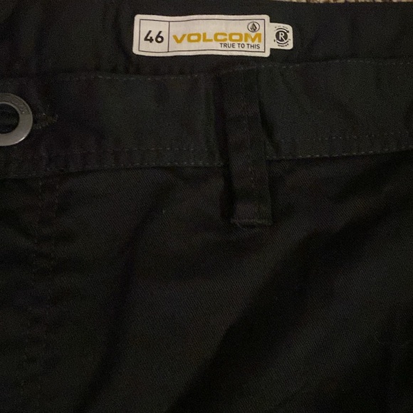 Volcom Mens Black Shorts - Picture 2 of 2